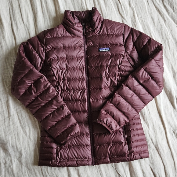 Patagonia Womens Burgundy Down Sweater Jacket - Picture 7 of 8
